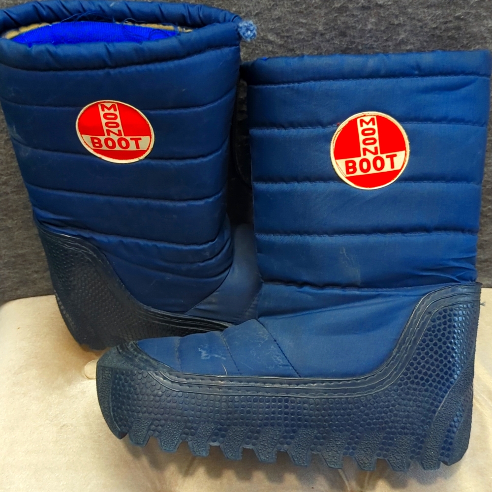Vintage Moon Boots Blue 1970s-80s RARE ski boots snow original authentic